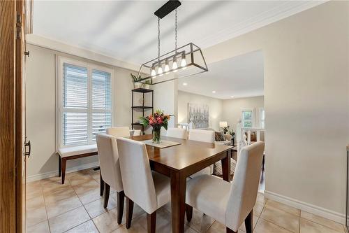 19 Aterno Drive, Hamilton, ON - Indoor Photo Showing Dining Room