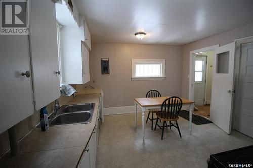 431 1St Street W, Shaunavon, SK - Indoor