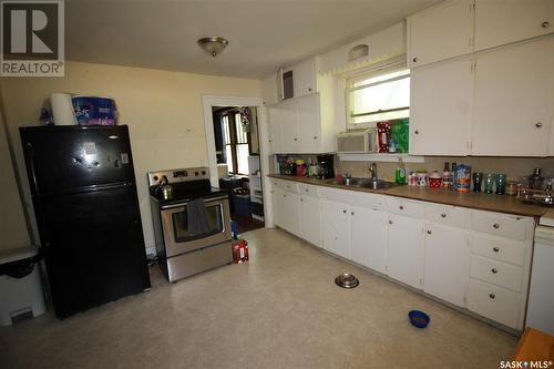 431 1St Street W, Shaunavon, SK - Indoor Photo Showing Kitchen