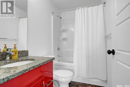 5113 Canuck Crescent, Regina, SK - Indoor Photo Showing Bathroom