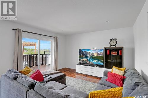 5113 Canuck Crescent, Regina, SK - Indoor Photo Showing Living Room