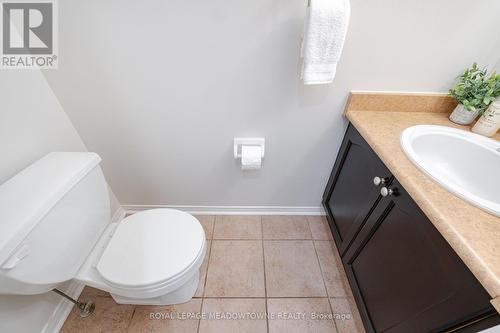 7210 Waldorf Way, Mississauga, ON - Indoor Photo Showing Bathroom