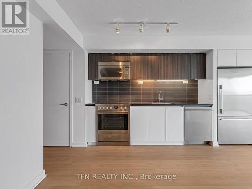 1103 - 75 Queens Wharf Road, Toronto, ON - Indoor Photo Showing Kitchen