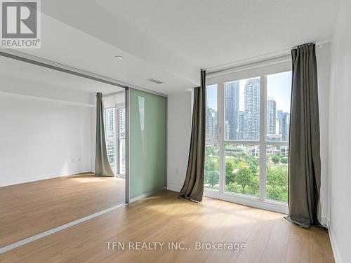 1103 - 75 Queens Wharf Road, Toronto (Waterfront Communities), ON - Indoor Photo Showing Other Room