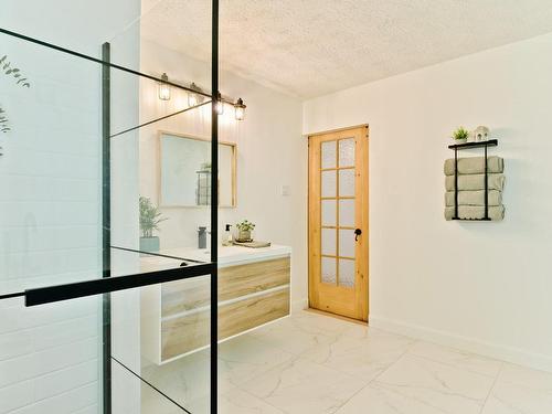 Bathroom - 8148 Ch. De St-Élie, Sherbrooke (Brompton/Rock Forest/Saint-Élie/Deauville), QC - Indoor Photo Showing Other Room