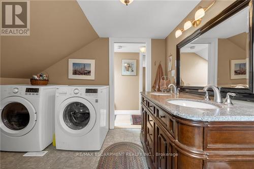 3050 Poplar Avenue, Fort Erie, ON - Indoor Photo Showing Laundry Room