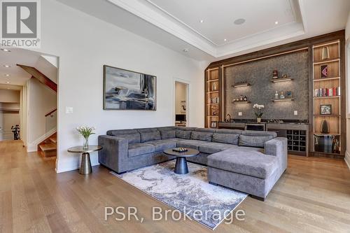 571 Broadway Avenue, Toronto (Leaside), ON - Indoor Photo Showing Living Room