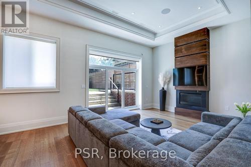 571 Broadway Avenue, Toronto (Leaside), ON - Indoor Photo Showing Living Room With Fireplace