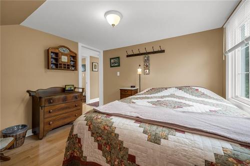 3050 Poplar Avenue, Ridgeway, ON - Indoor Photo Showing Bedroom