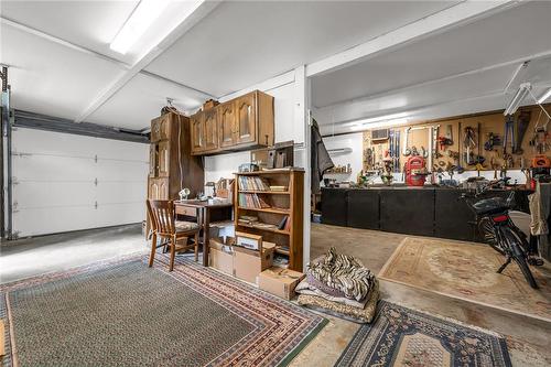 3050 Poplar Avenue, Ridgeway, ON - Indoor Photo Showing Garage