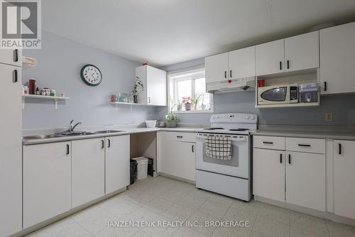 219 Talbot Street E, Aylmer, ON - Indoor Photo Showing Kitchen