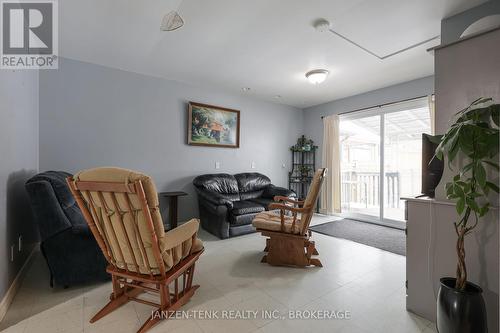 219 Talbot Street E, Aylmer, ON - Indoor