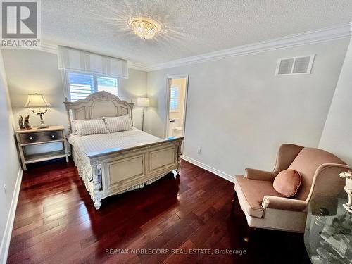 2139 Helmsley Avenue, Oakville (West Oak Trails), ON - Indoor Photo Showing Bedroom