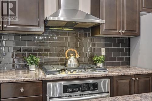 58 Hardgate Crescent, Brampton, ON - Indoor Photo Showing Kitchen