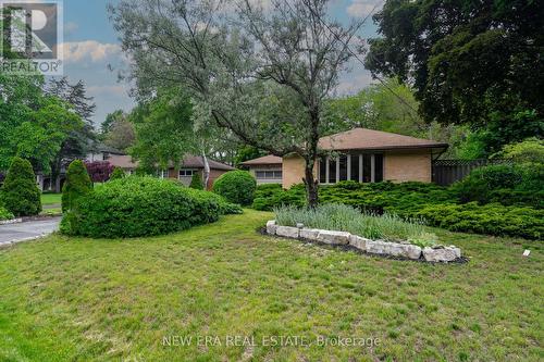 1553 Wembury Road, Mississauga (Lorne Park), ON - Outdoor