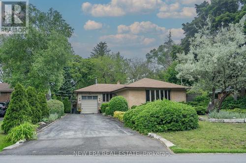 1553 Wembury Road, Mississauga (Lorne Park), ON - Outdoor