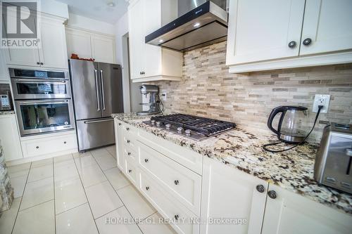 13 Masken Circle, Brampton, ON - Indoor Photo Showing Kitchen With Stainless Steel Kitchen With Upgraded Kitchen