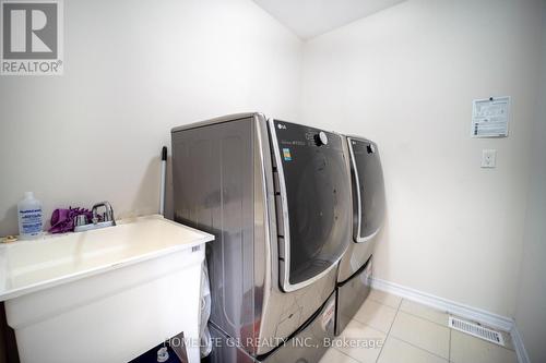 13 Masken Circle, Brampton, ON - Indoor Photo Showing Laundry Room