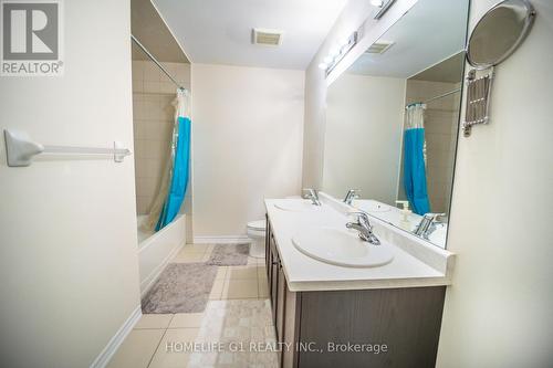 13 Masken Circle, Brampton, ON - Indoor Photo Showing Bathroom