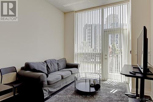 111 - 55 Eglinton Avenue W, Mississauga (Hurontario), ON - Indoor Photo Showing Living Room