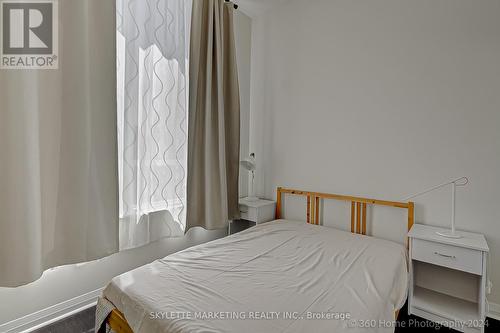 111 - 55 Eglinton Avenue W, Mississauga (Hurontario), ON - Indoor Photo Showing Bedroom