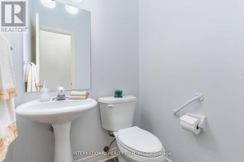 12 Giotto Crescent, Vaughan, ON - Indoor Photo Showing Bathroom