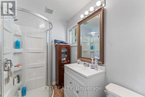 1059 Park Place, Innisfil, ON - Indoor Photo Showing Bathroom