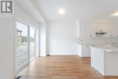 44 Autumn Drive, Wasaga Beach, ON - Indoor Photo Showing Kitchen