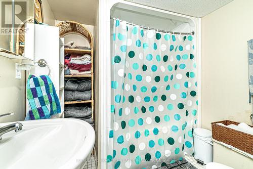 46 Grant Drive, Kawartha Lakes, ON - Indoor Photo Showing Bathroom