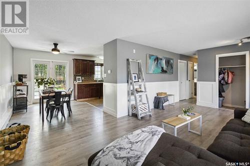 146 Galbraith Crescent, Saskatoon, SK - Indoor Photo Showing Living Room