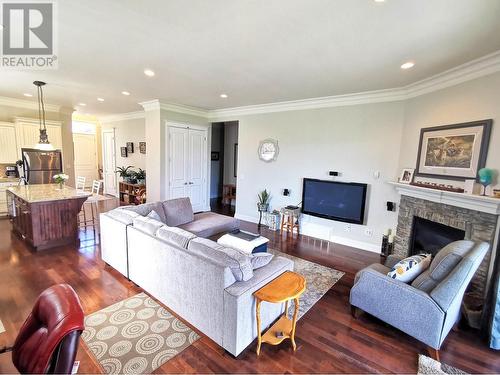 3047 Hilton Drive, Merritt, BC - Indoor Photo Showing Living Room With Fireplace