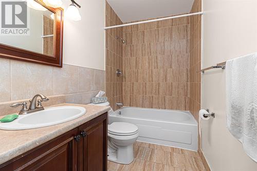 25 Farrell Drive, Mount Pearl, NL - Indoor Photo Showing Bathroom