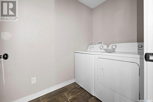 651 Wascana Street, Regina, SK - Indoor Photo Showing Laundry Room