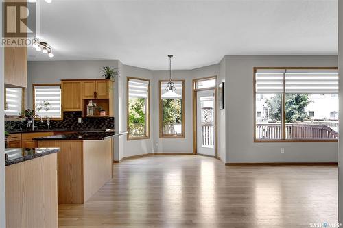 9346 Wascana Mews, Regina, SK - Indoor Photo Showing Kitchen