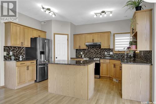 9346 Wascana Mews, Regina, SK - Indoor Photo Showing Kitchen