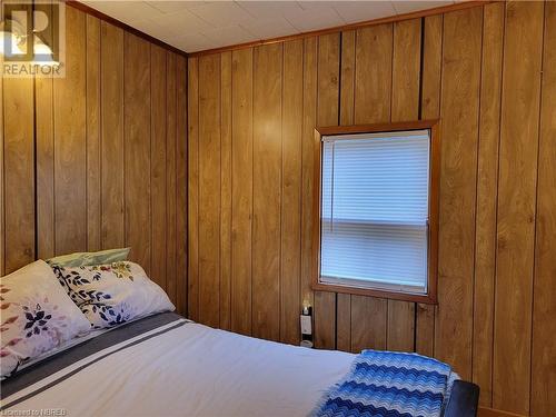 1232 Twin Lakes Road A, New Liskeard, ON - Indoor Photo Showing Bedroom