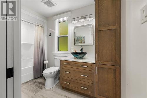 28 School Lane, Shediac Cape, NB - Indoor Photo Showing Bathroom