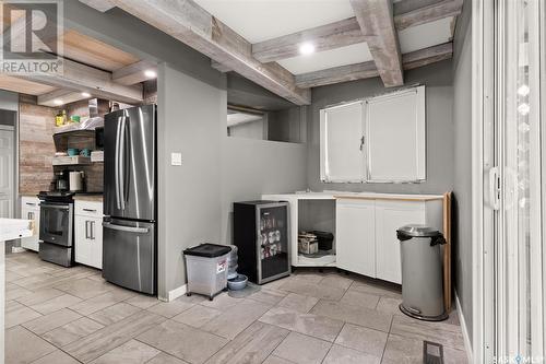 14 Armour Street, Regina, SK - Indoor Photo Showing Kitchen