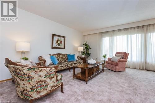 1740 Cassells Street, North Bay, ON - Indoor Photo Showing Living Room