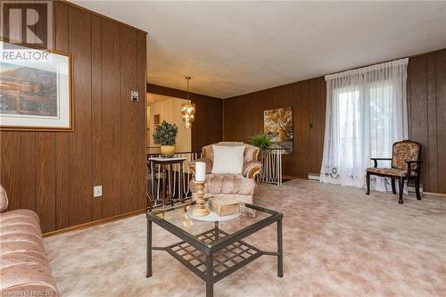 1740 Cassells Street, North Bay, ON - Indoor Photo Showing Living Room