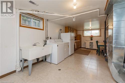 1740 Cassells Street, North Bay, ON - Indoor Photo Showing Laundry Room