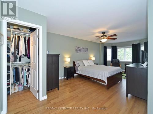 1127 Corrie Street, Innisfil, ON - Indoor Photo Showing Bedroom