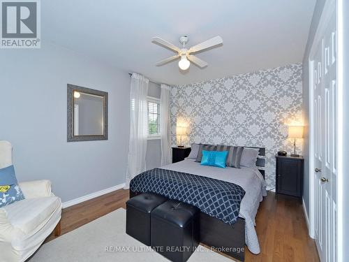 1127 Corrie Street, Innisfil, ON - Indoor Photo Showing Bedroom