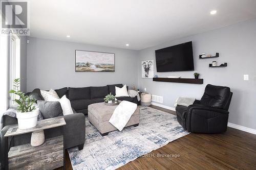 19 River Run, Collingwood, ON - Indoor Photo Showing Living Room