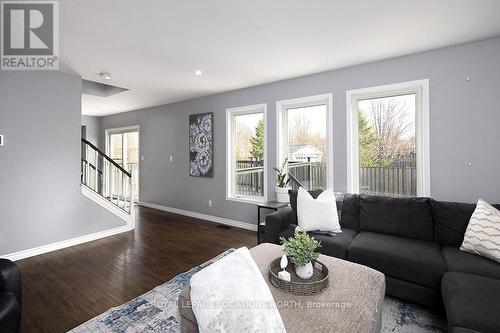 19 River Run, Collingwood, ON - Indoor Photo Showing Living Room