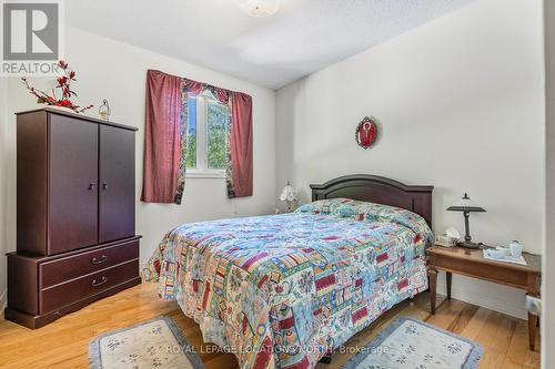 78 28Th Street N, Wasaga Beach, ON - Indoor Photo Showing Bedroom