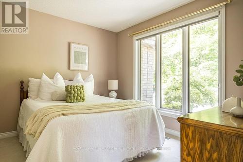 44 Jenny Court, Hamilton (Stoney Creek), ON - Indoor Photo Showing Bedroom