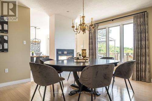 44 Jenny Court, Hamilton (Stoney Creek), ON - Indoor Photo Showing Dining Room