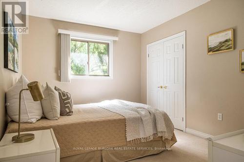 44 Jenny Court, Hamilton (Stoney Creek), ON - Indoor Photo Showing Bedroom