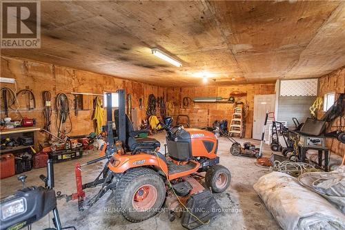 2740 South Grimsby #18 Road, Grimsby, ON - Indoor Photo Showing Garage